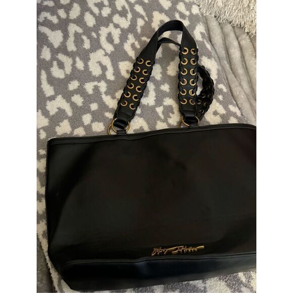 Betsey Johnson nwt kitsch THICK SKULLED TOTE BLACK bag skull stud rivet - Picture 14 of 14